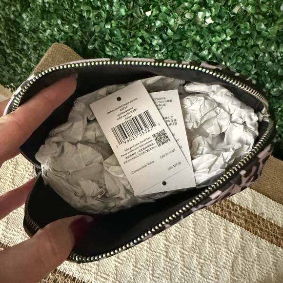 Kate Spade Purple Leopard Nylon Cosmetic Pouch NWT - Picture 4 of 4